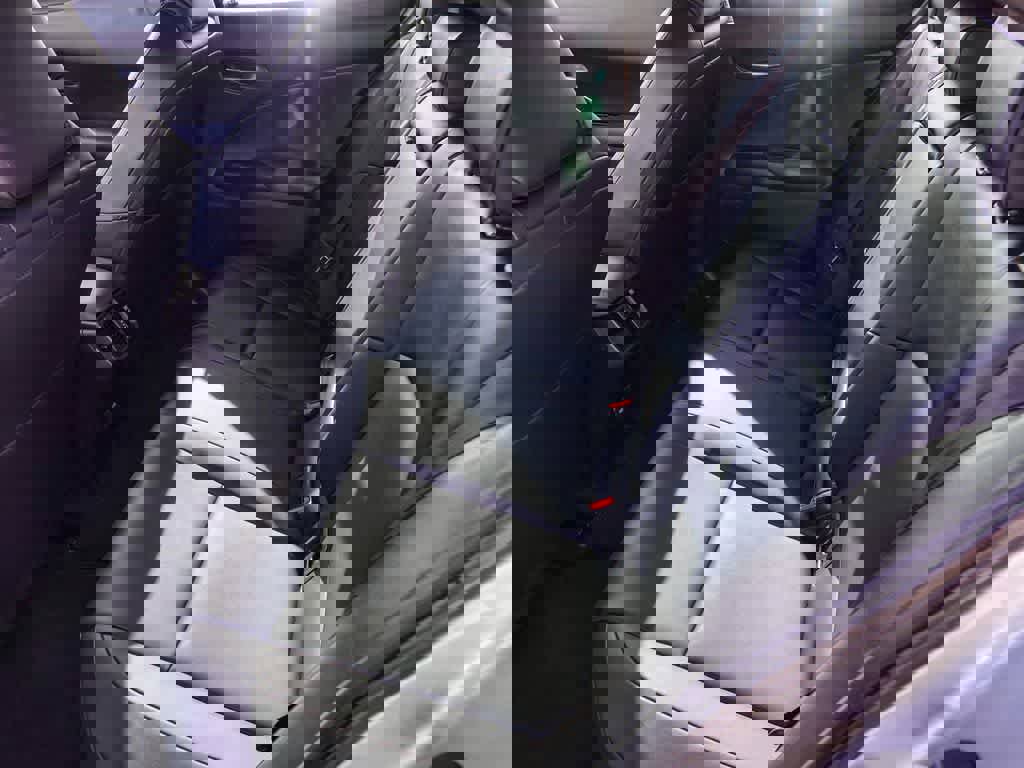 Used 2024 Lexus UX 250h F Sport image 18