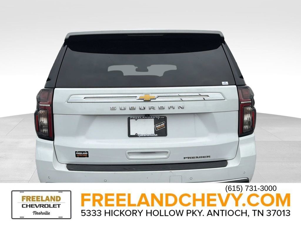 Used 2023 Chevrolet Suburban Premier image 4