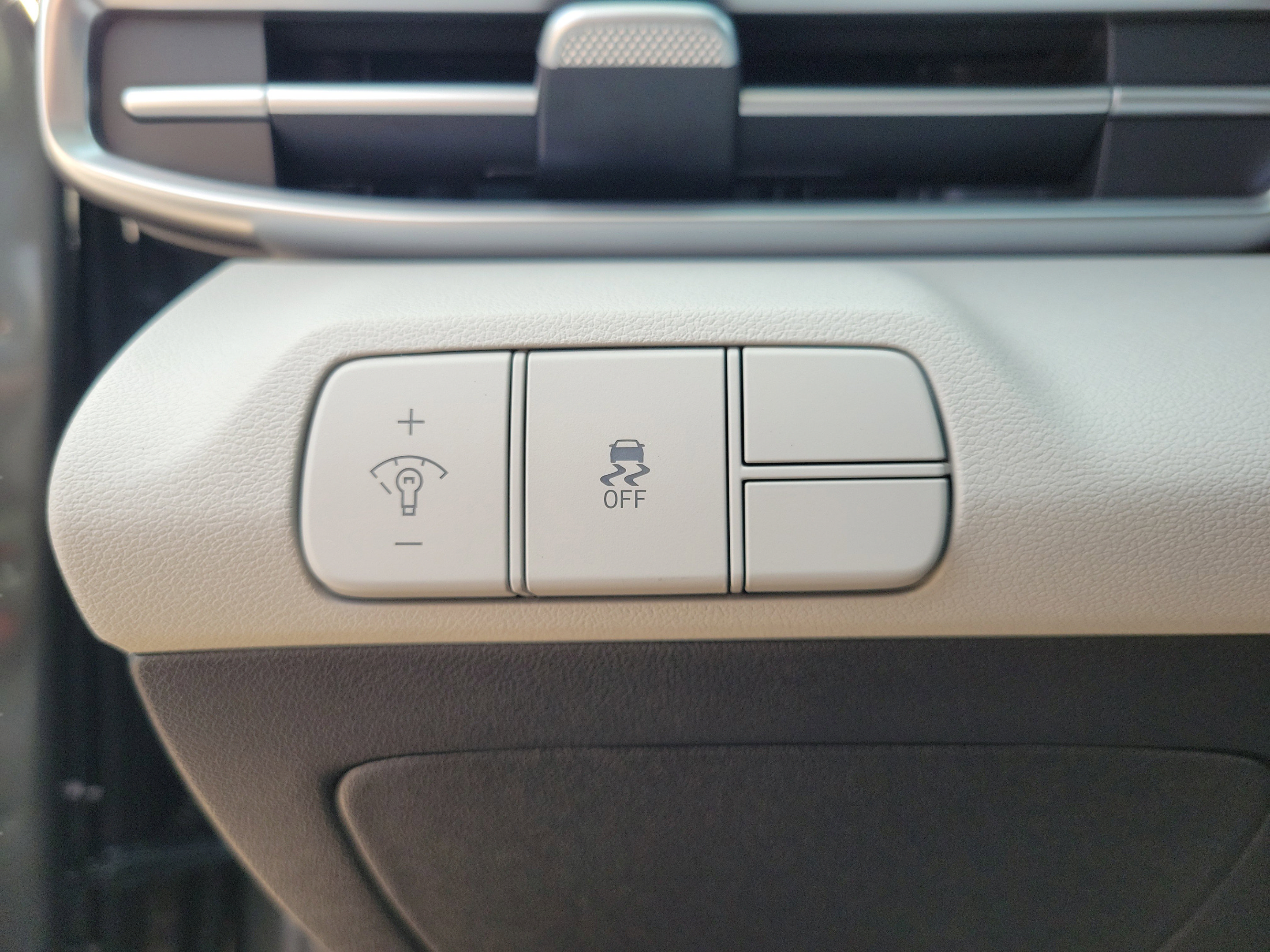 New 2026 Hyundai Elantra Limited FWD image 10