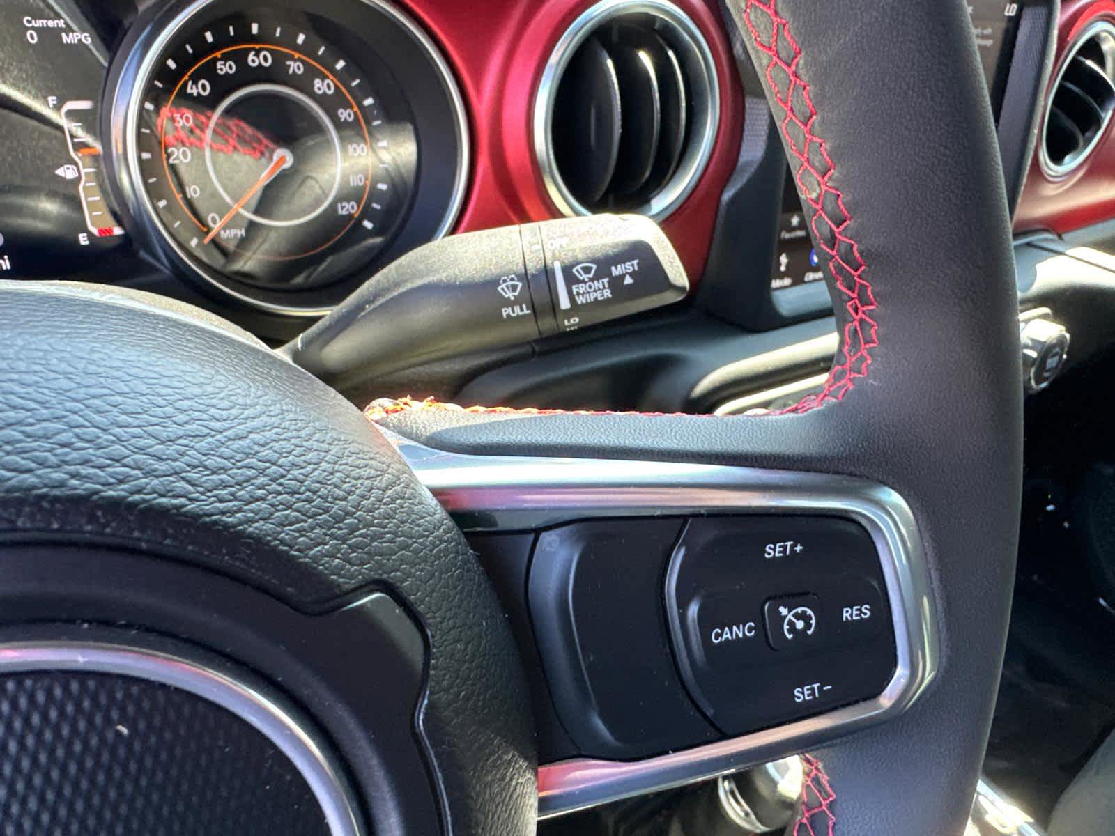 Used 2023 Jeep Gladiator Rubicon AWD/4WD image 19