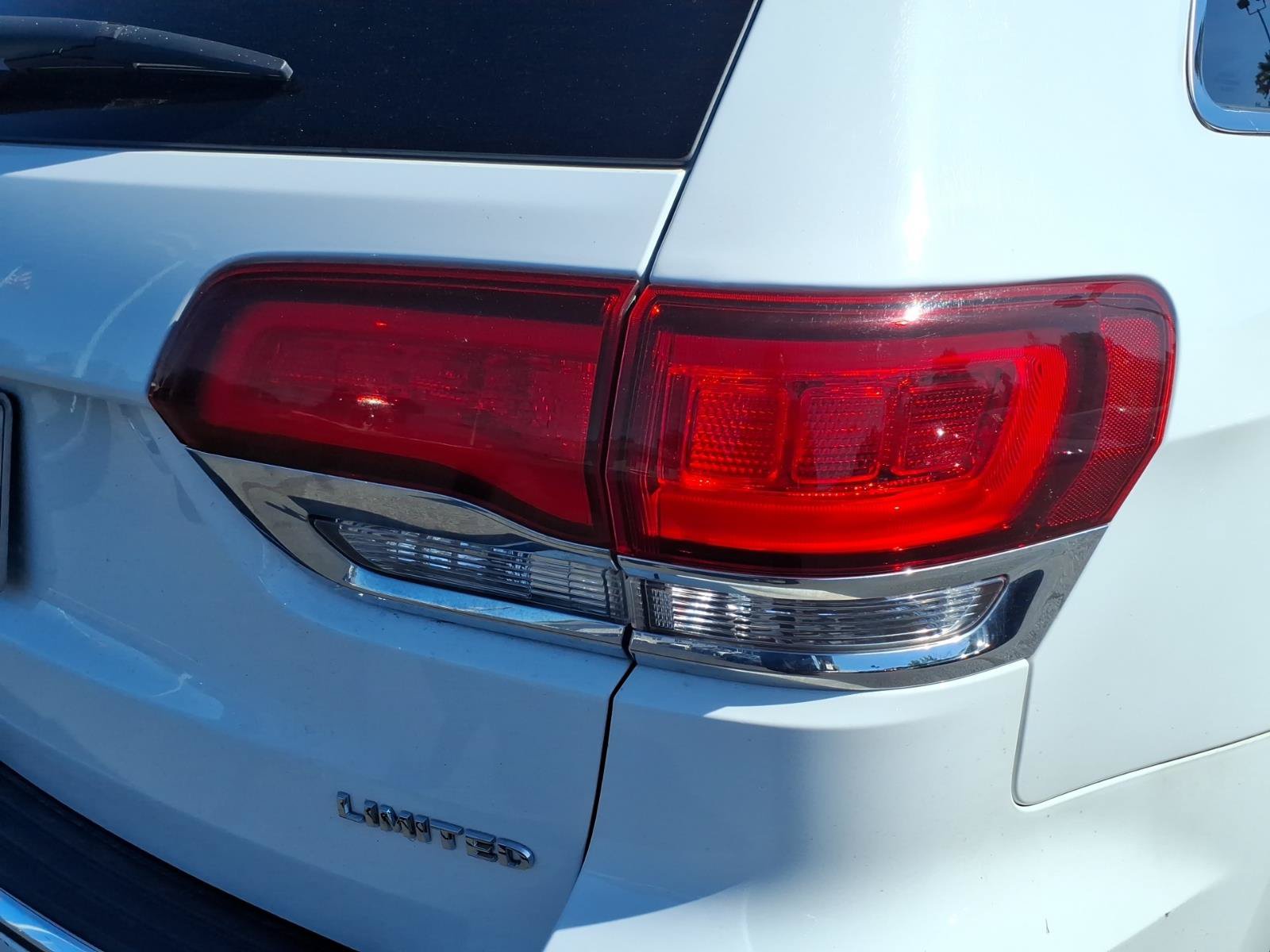 Used 2021 Jeep Grand Cherokee Limited w/ Premium Lighting Group AWD/4WD image 13