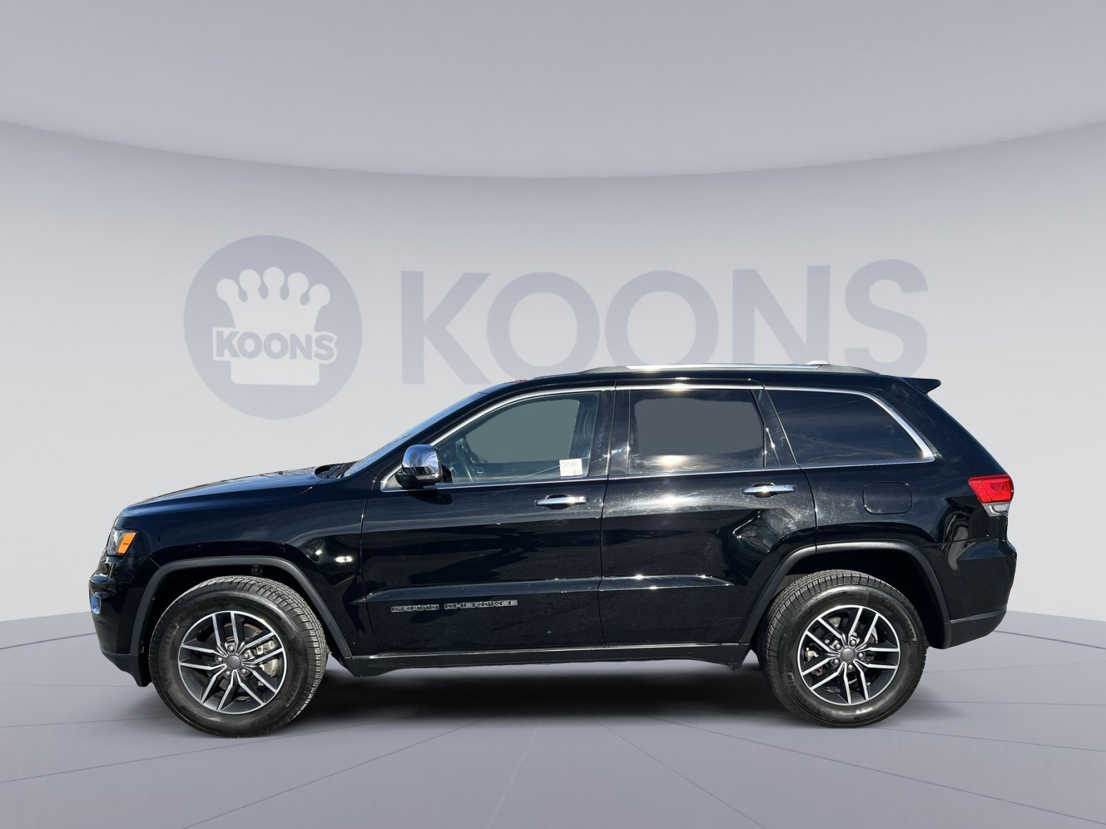 Used 2019 Jeep Grand Cherokee Limited image 2