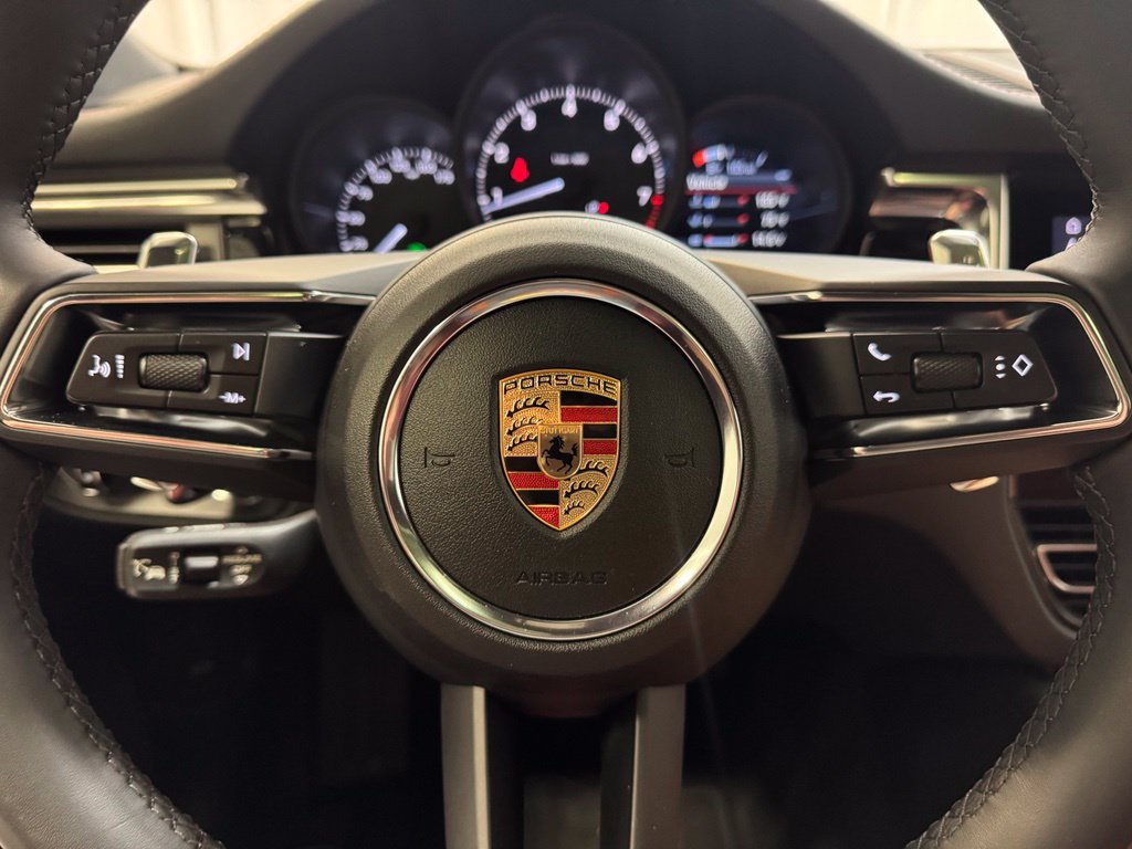 Certified 2025 Porsche Macan w/ Premium Package Plus AWD/4WD image 20