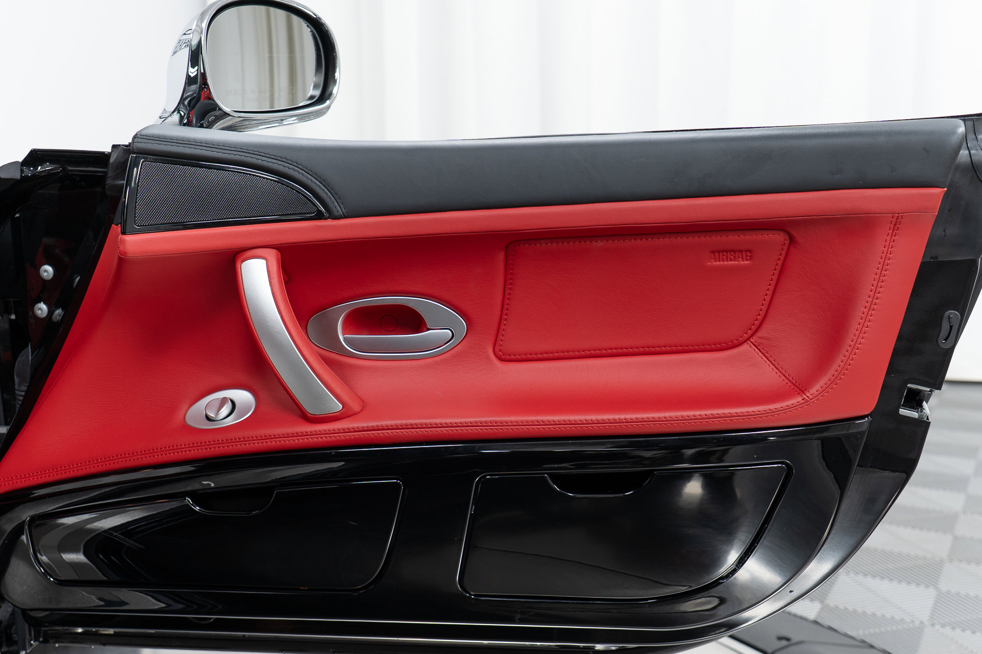 Used 2002 BMW Z8 RWD image 27