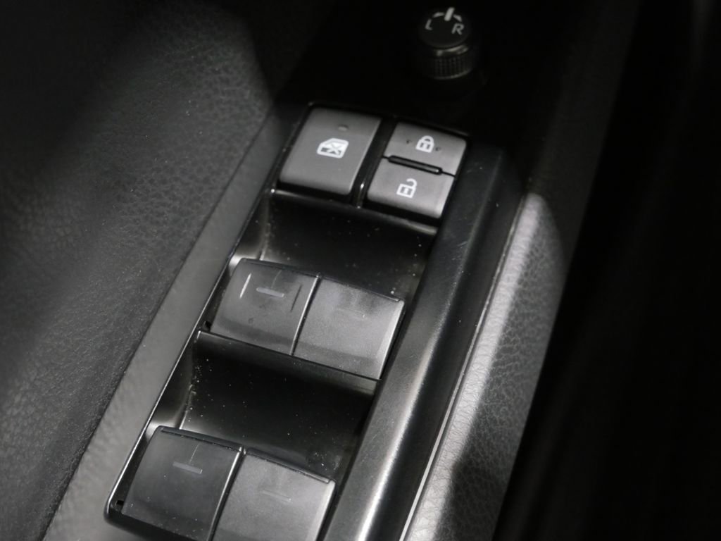 Used 2025 Toyota Camry SE w/ Multimedia Upgrade Package AWD/4WD image 12