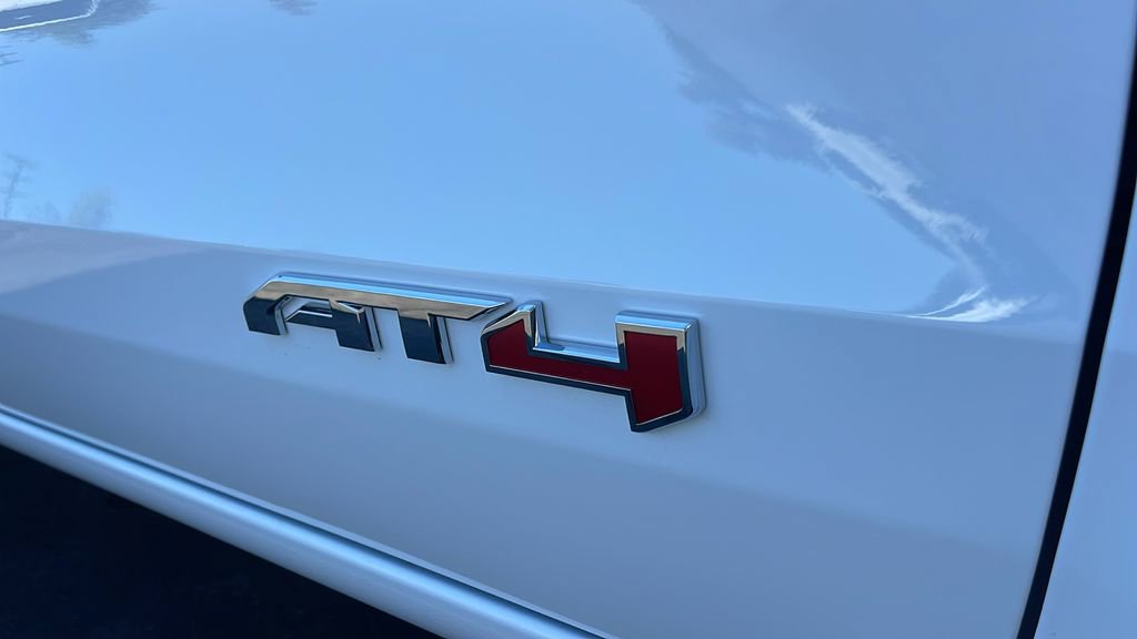 New 2026 GMC Canyon AT4 w/ Technology Plus Package AWD/4WD image 10