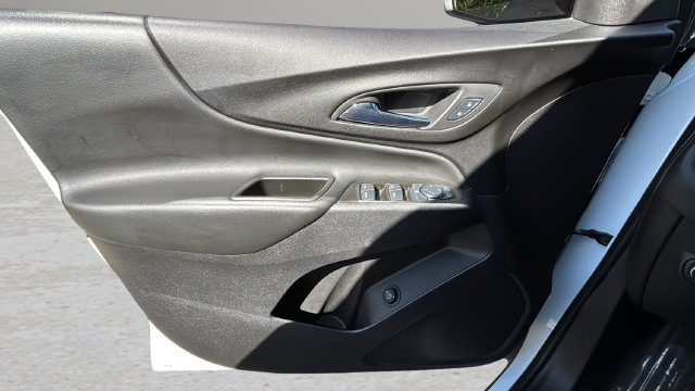 Used 2024 Chevrolet Equinox LT AWD/4WD image 17