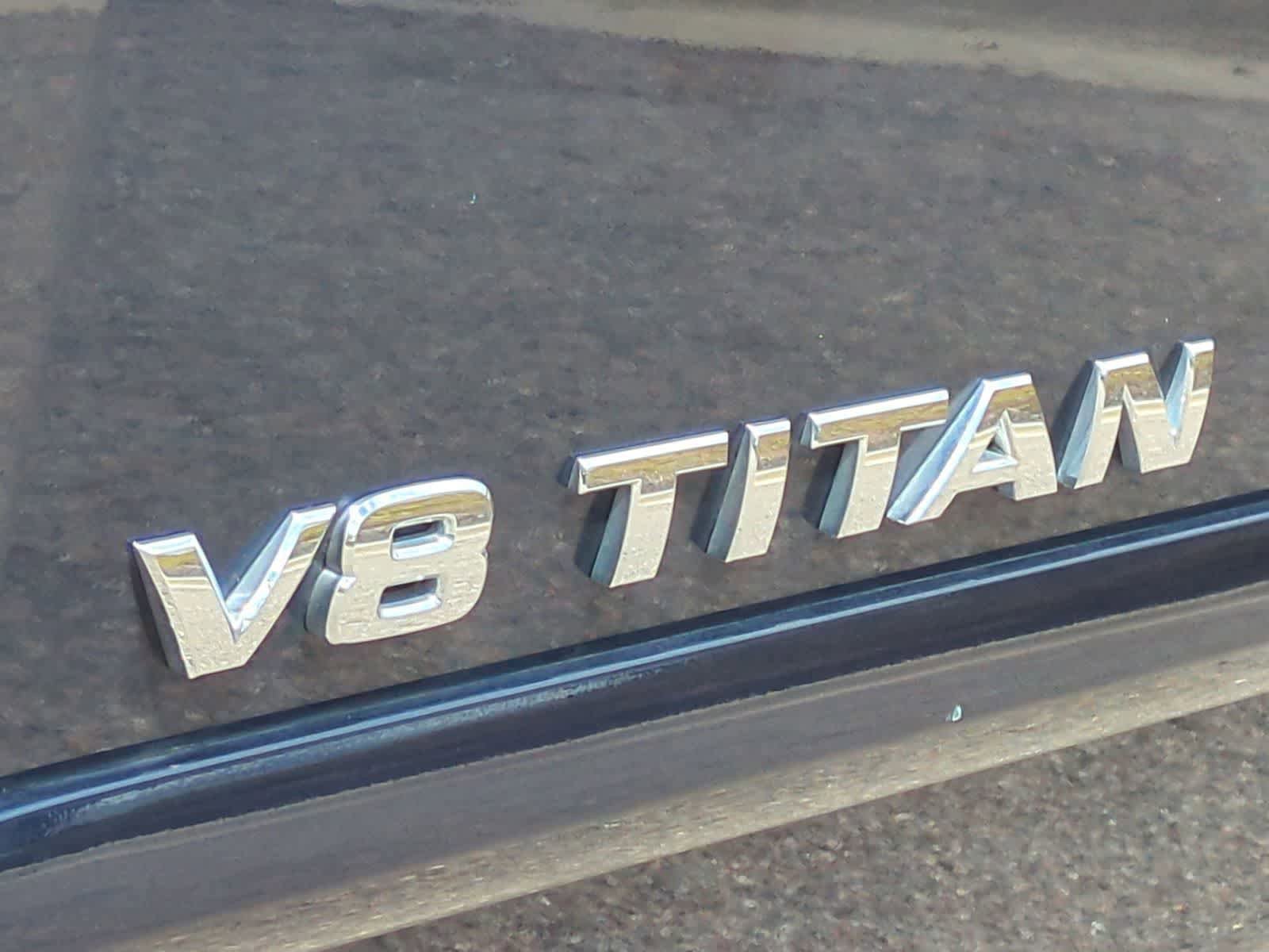 Used 2011 Nissan Titan SV w/ SV Value Truck Pkg AWD/4WD image 13