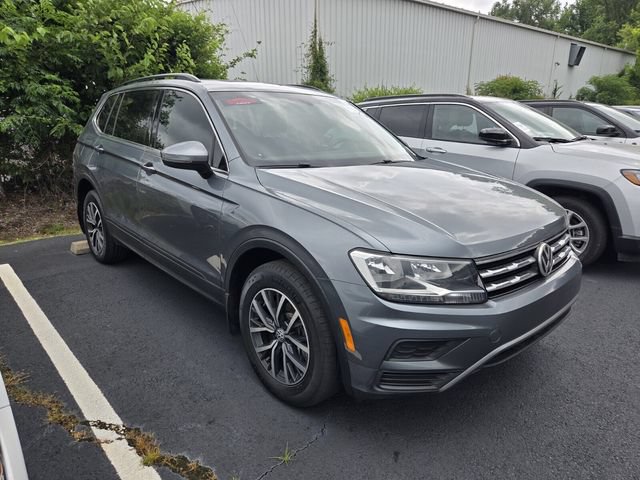 Used 2019 Volkswagen Tiguan SE w/ Panoramic Sunroof Package FWD image 3
