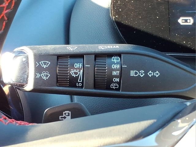 Used 2025 Chevrolet Equinox EV RS FWD image 27