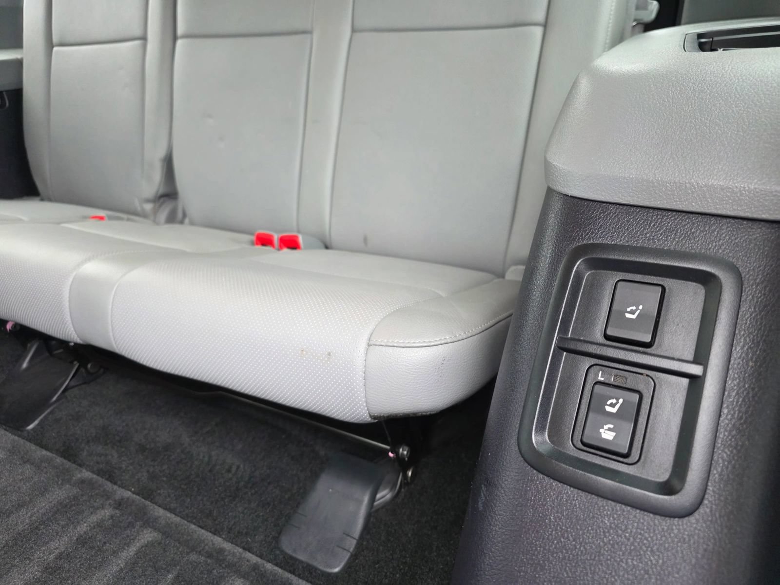 Used 2014 Toyota Sequoia Platinum AWD/4WD image 27
