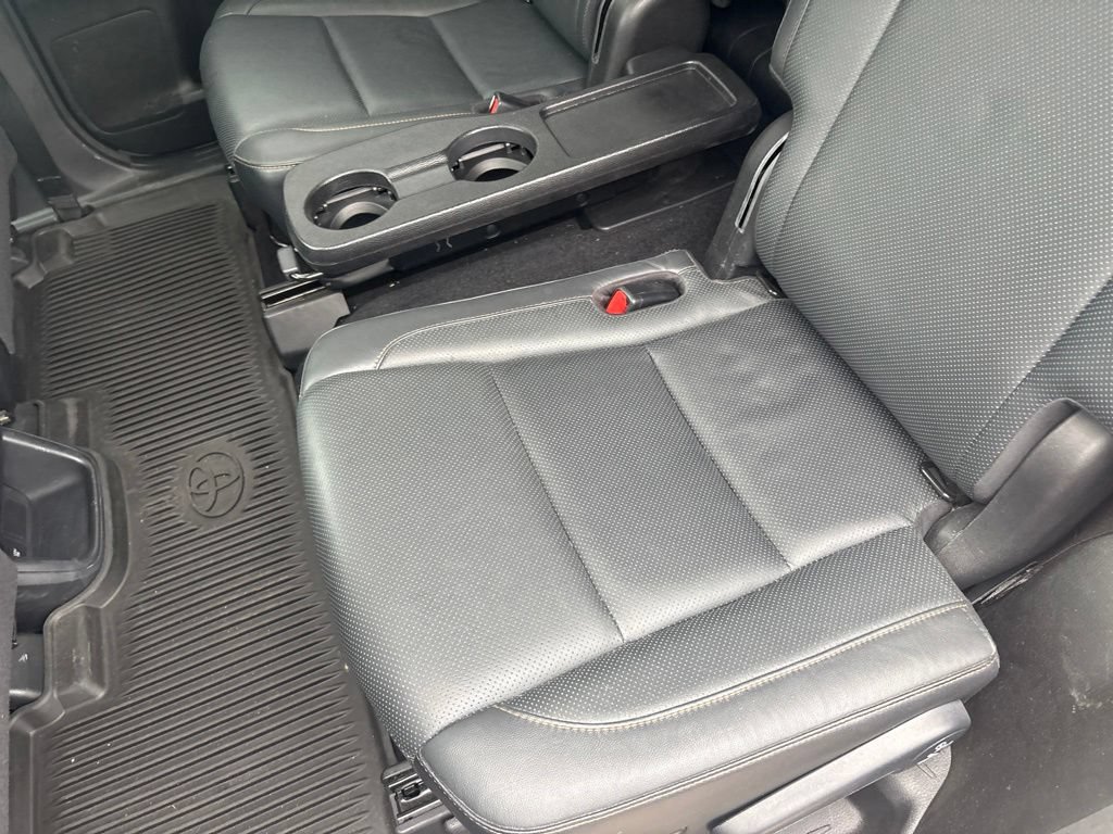 Used 2018 Toyota Highlander Limited w/ Protection Package #3 AWD/4WD image 42