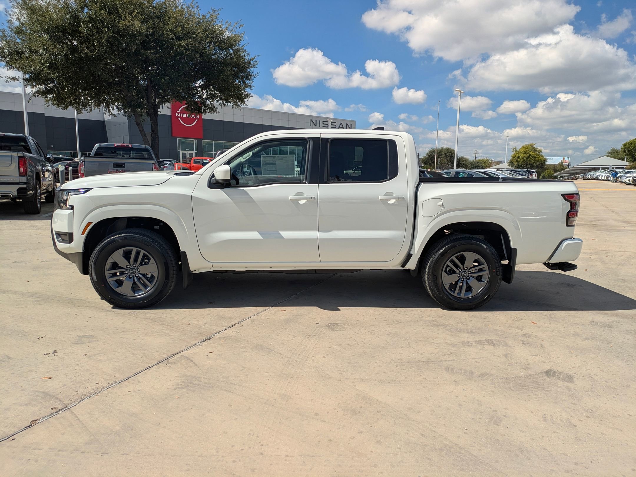 New 2026 Nissan Frontier SV image 6