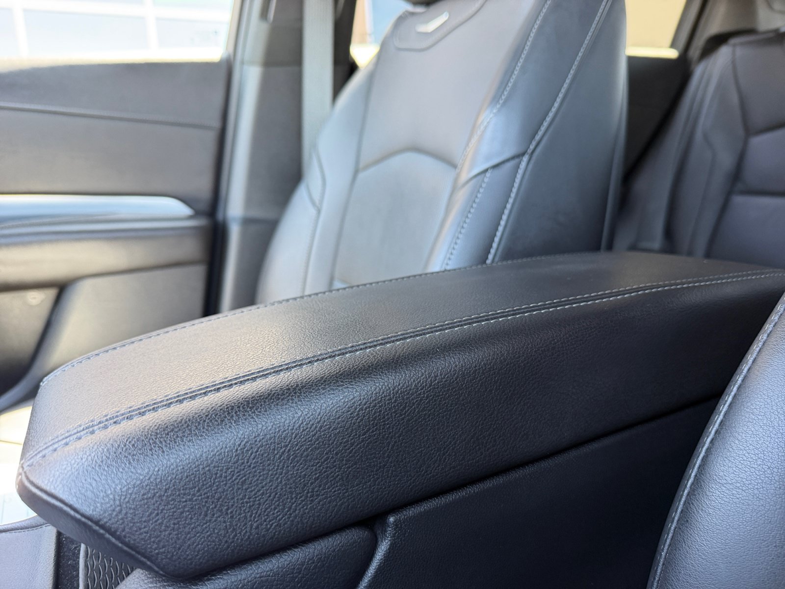 Used 2021 Cadillac XT4 Premium Luxury AWD/4WD image 15