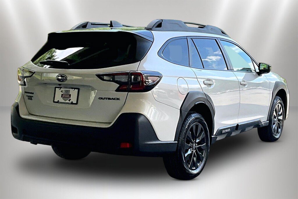 Certified 2023 Subaru Outback Onyx Edition AWD/4WD image 5