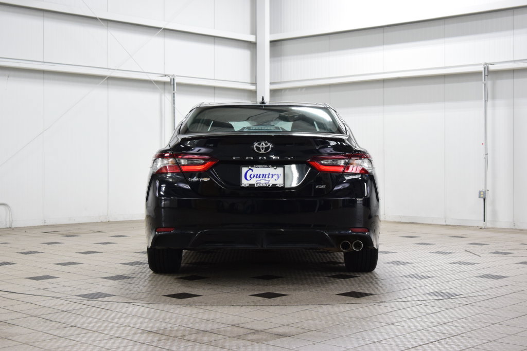 Used 2023 Toyota Camry SE w/ Cold Weather Package FWD image 7
