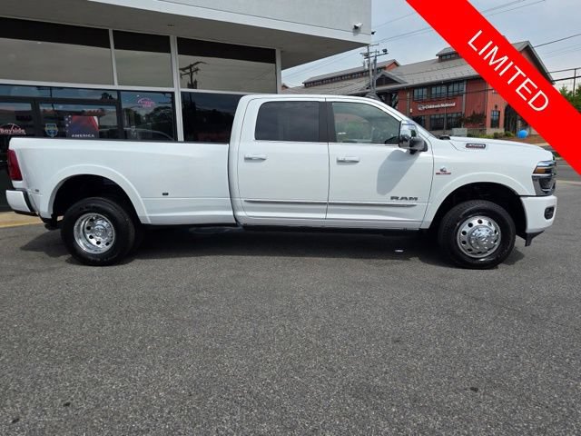 New 2026 RAM 3500 Limited AWD/4WD image 10