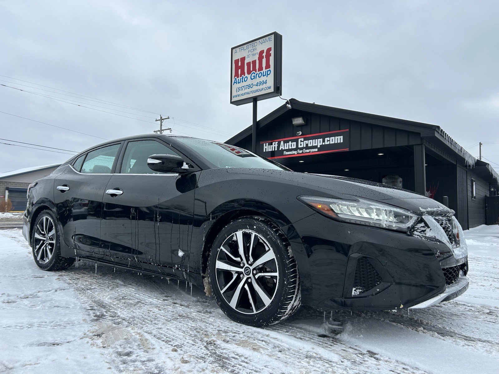 Used 2023 Nissan Maxima SL image 1