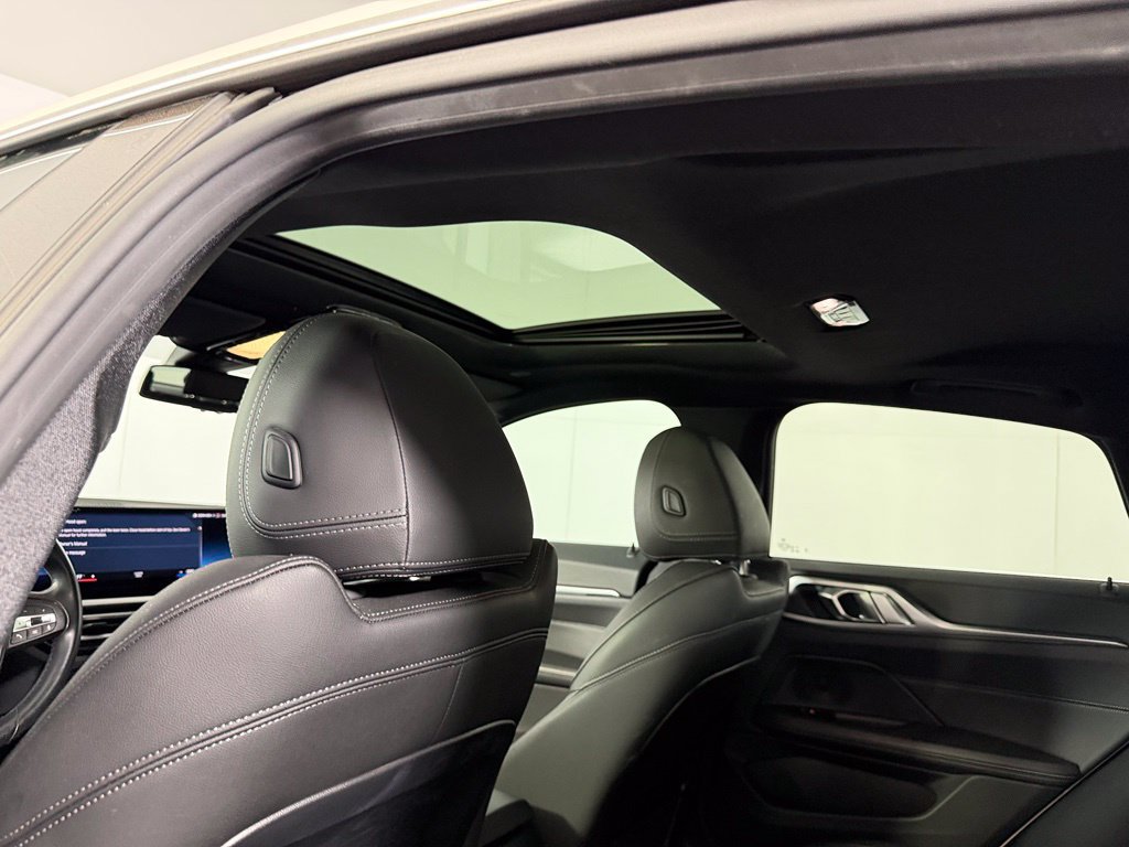 Used 2023 BMW i4 eDrive40 RWD image 19