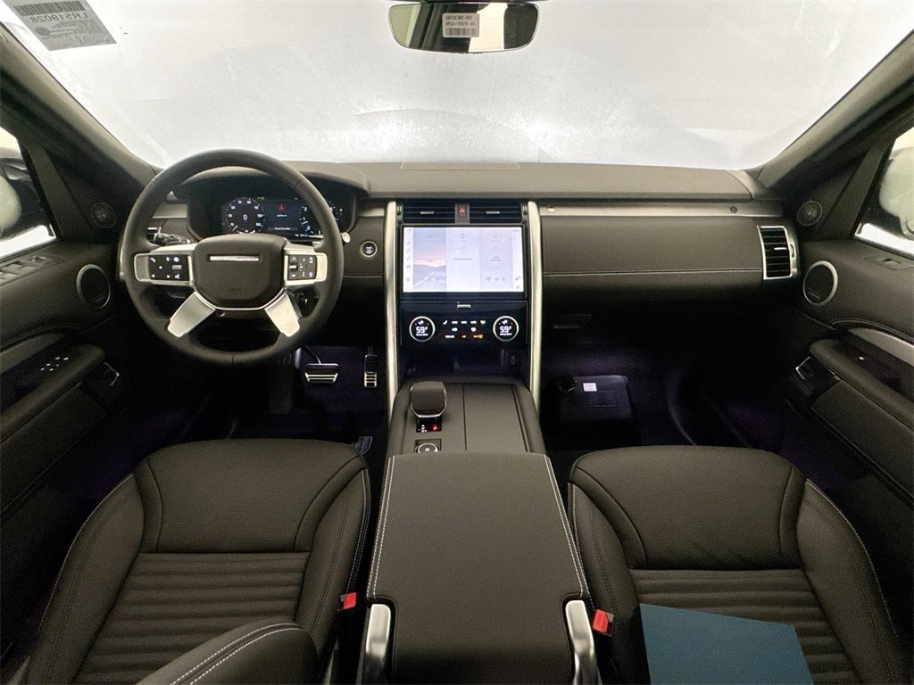 New 2026 Land Rover Discovery Limited Edition image 22