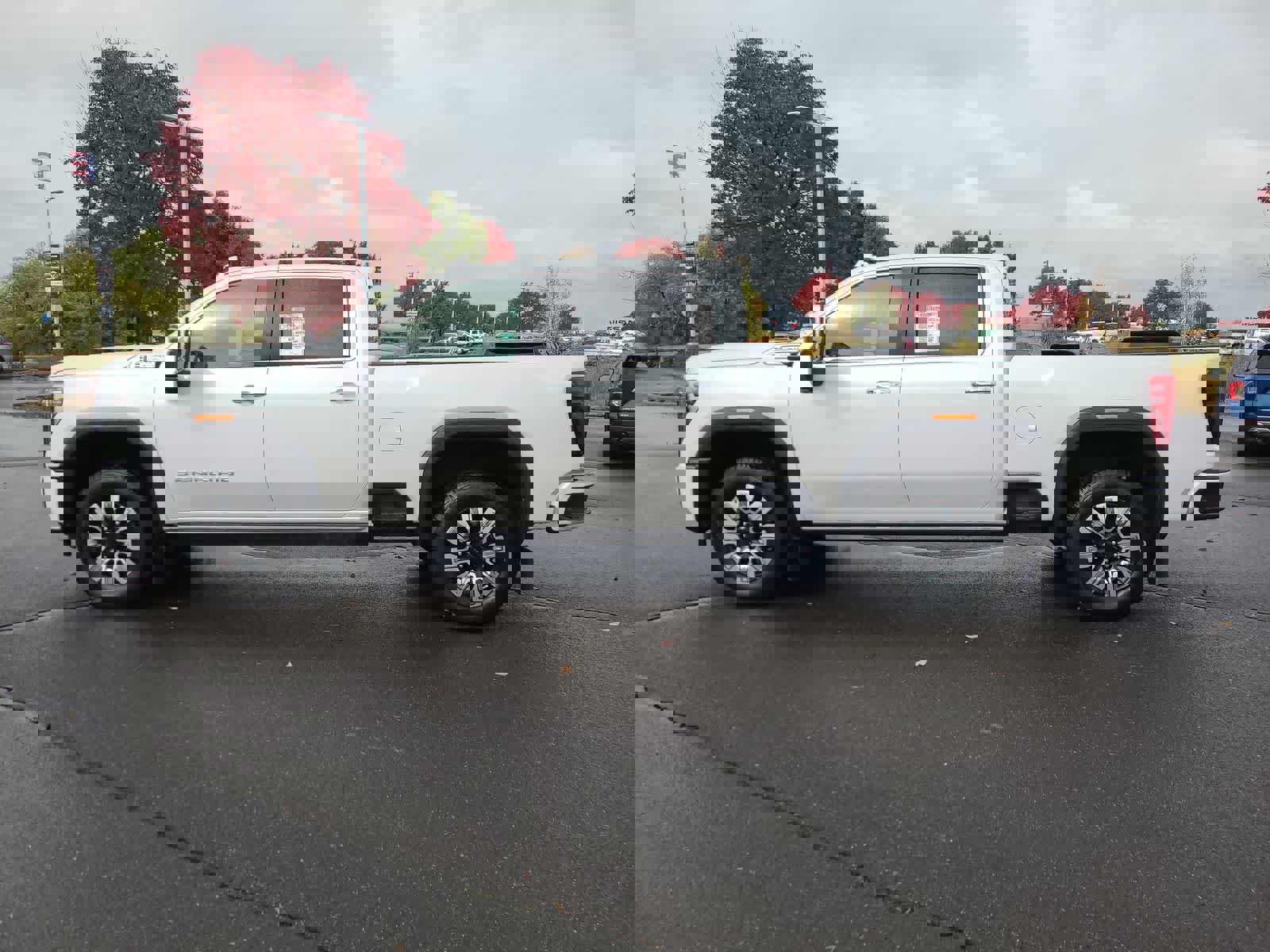 Used 2024 GMC Sierra 3500 Denali w/ Denali Reserve Package image 11