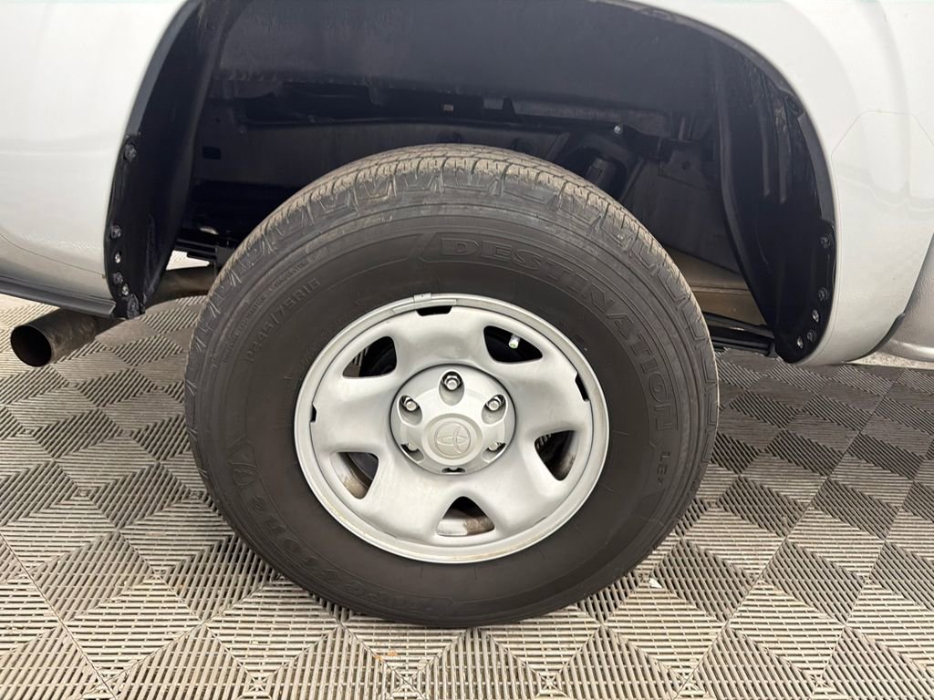 Used 2023 Toyota Tacoma SR AWD/4WD image 18