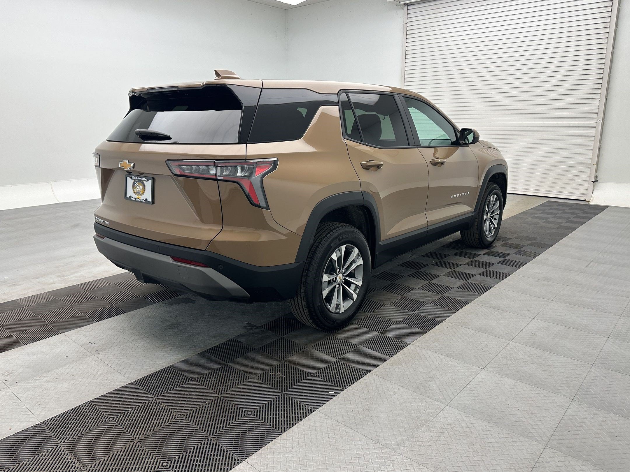 New 2027 Chevrolet Equinox LT AWD/4WD image 9
