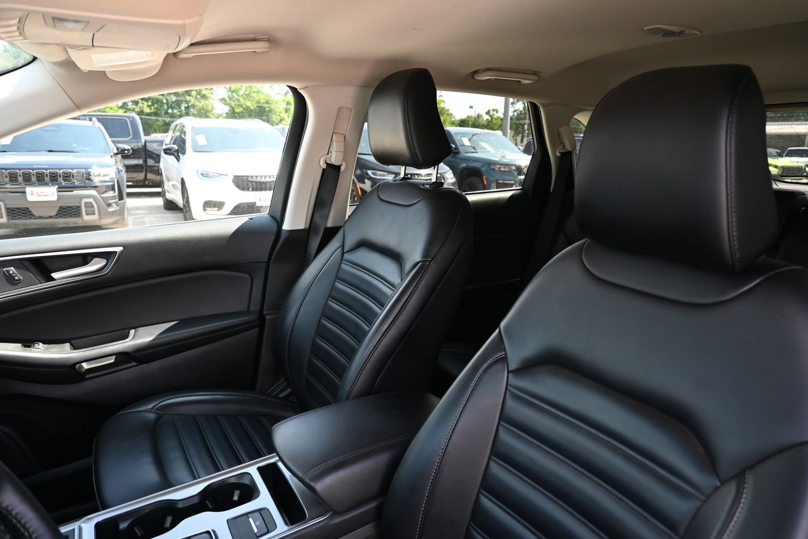 Used 2024 Ford Edge SEL AWD/4WD image 28