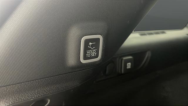 Used 2024 Jeep Grand Cherokee Overland image 35