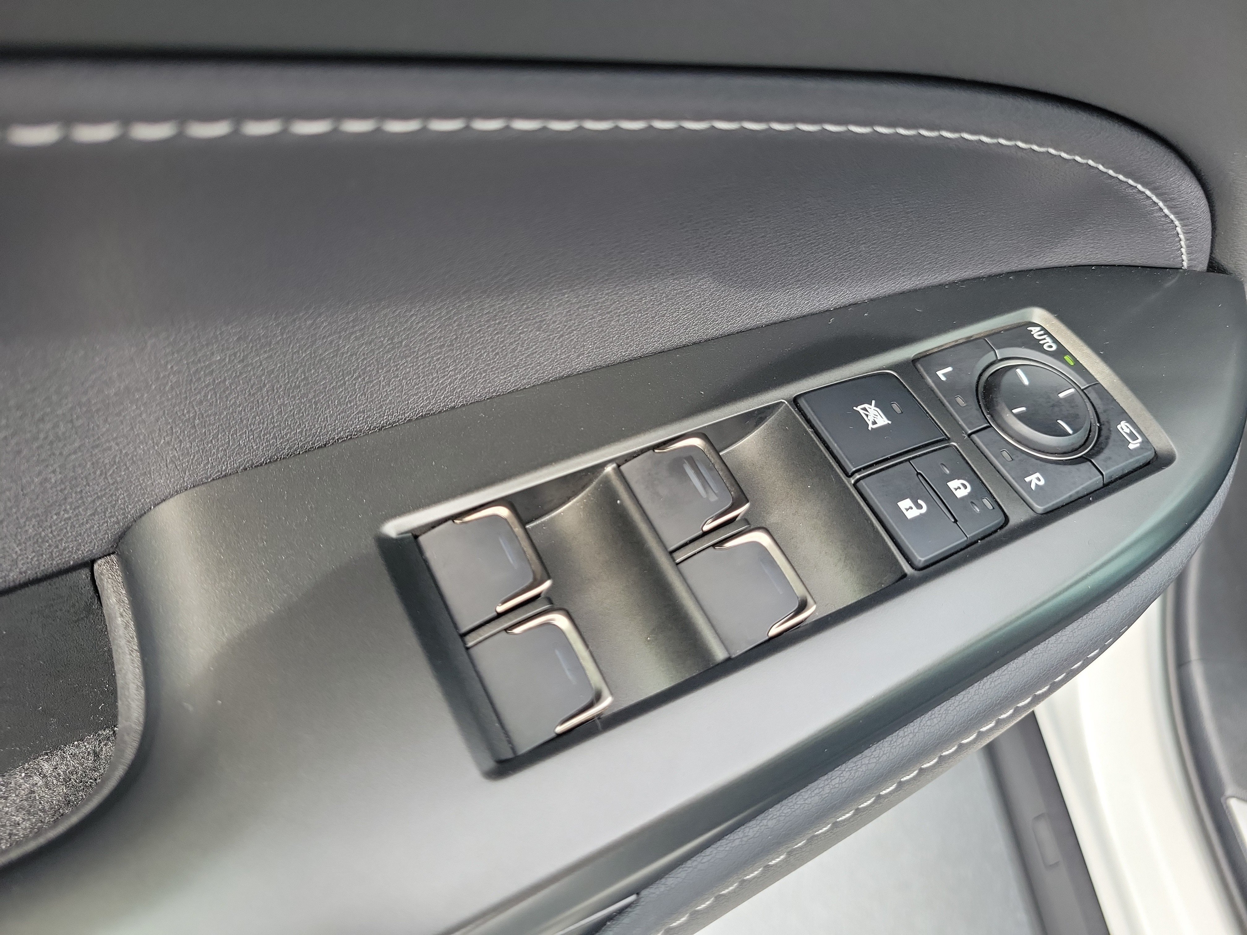 Certified 2025 Lexus NX 350 AWD w/ Premium Package image 20