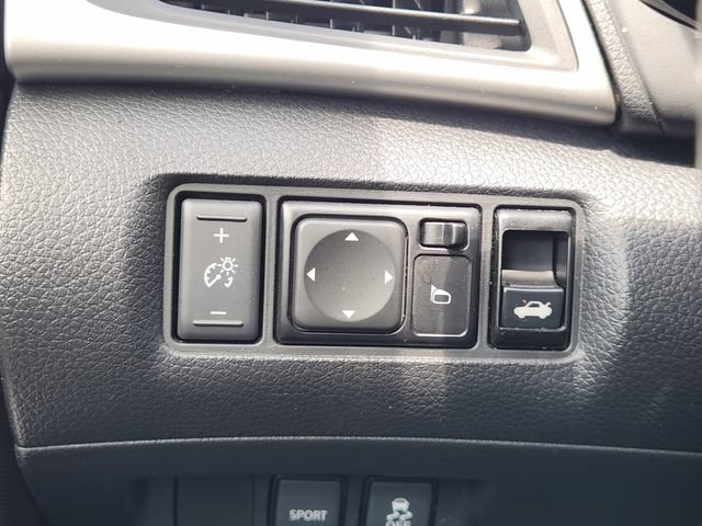 Used 2019 Nissan Sentra SR FWD image 22