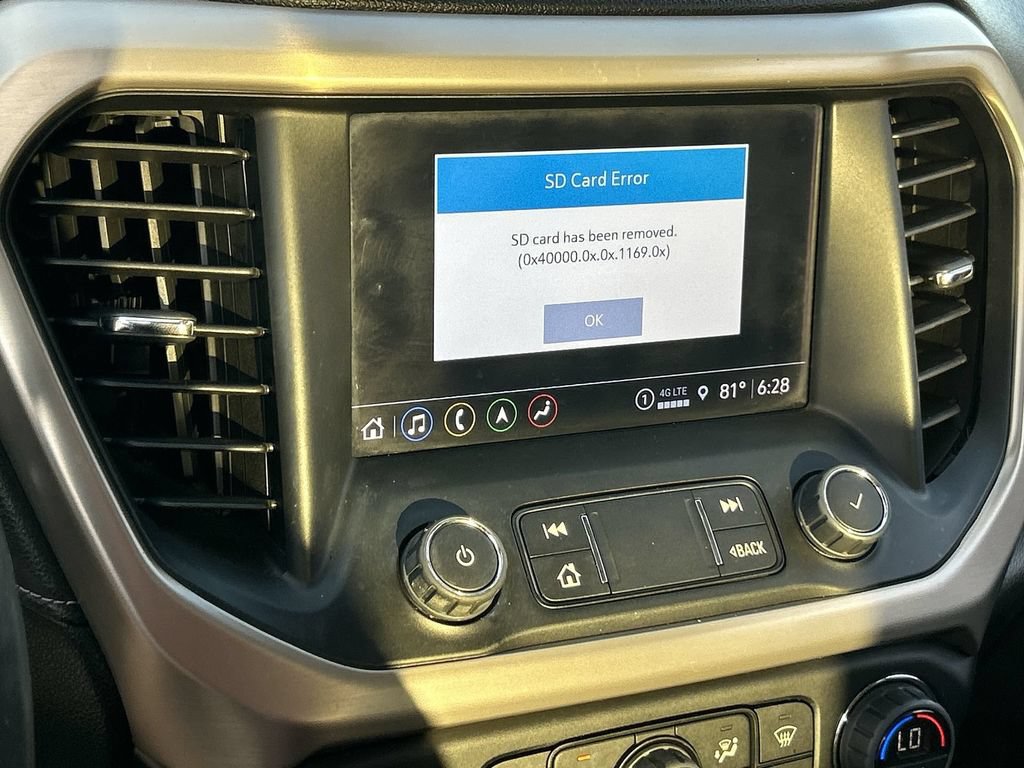 Used 2022 GMC Acadia Denali w/ Denali Ultimate Package FWD image 14