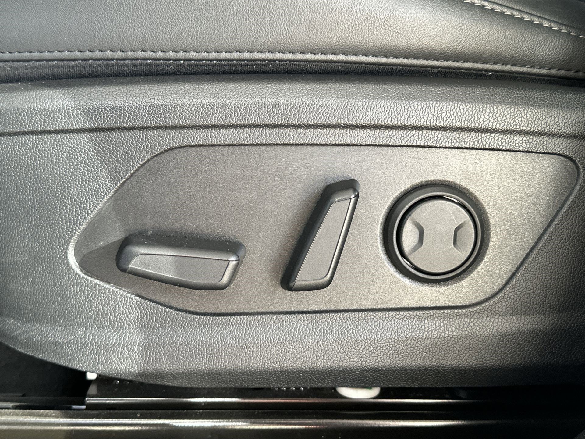 Certified 2023 Kia Sorento X-Line EX image 14