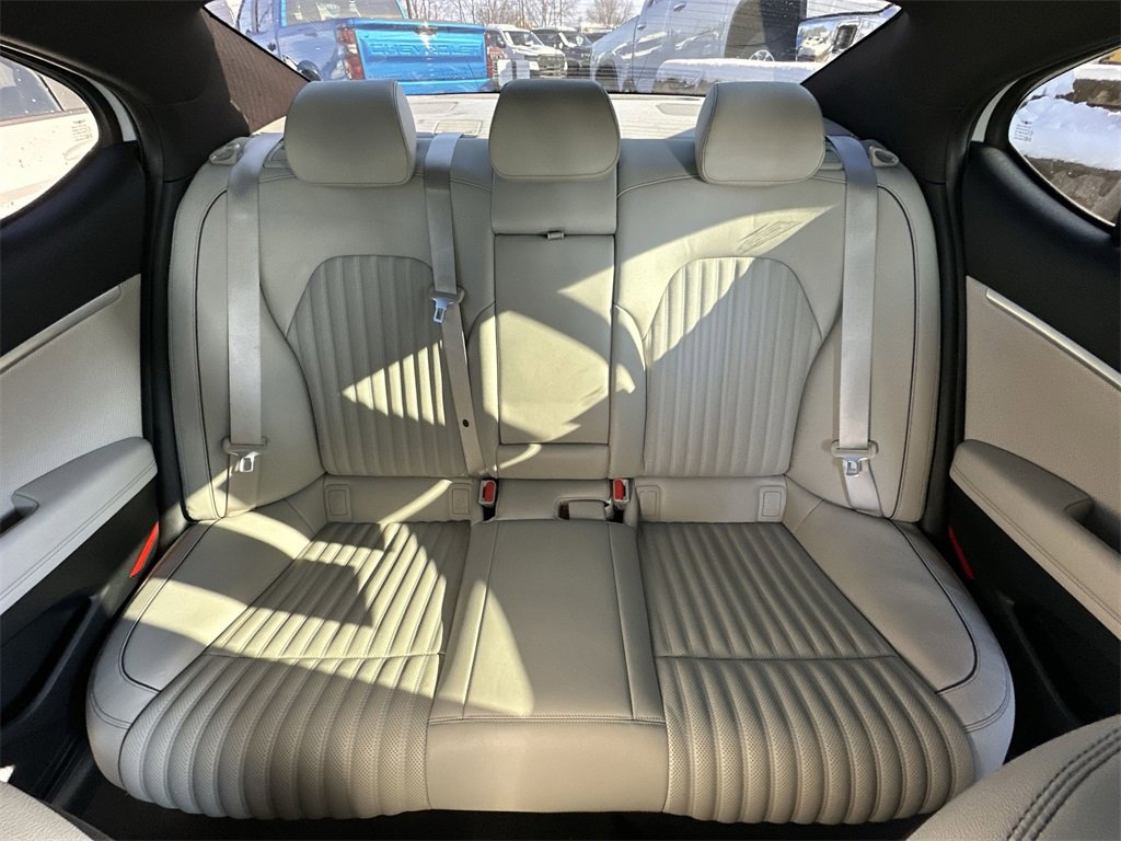 Used 2022 Genesis G70 2.0T w/ Prestige Package image 15