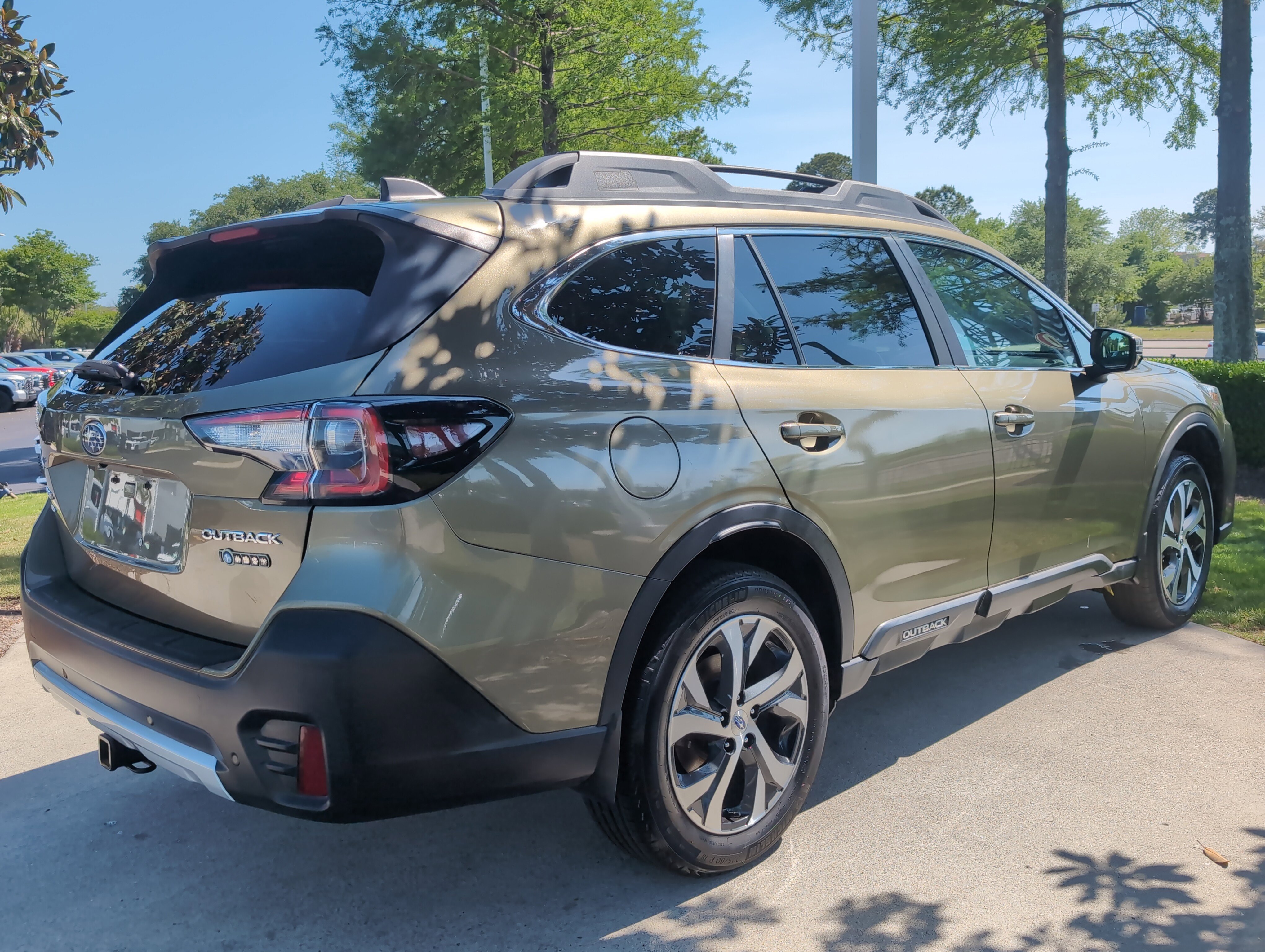 Used 2020 Subaru Outback Limited w/ Popular Package #2 image 10