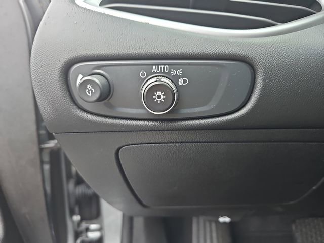 Used 2025 Chevrolet Malibu LT image 22