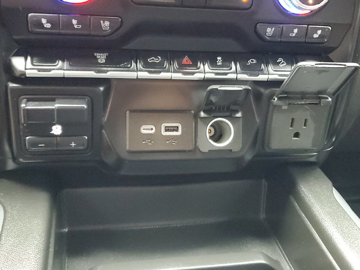 Used 2022 GMC Sierra 3500 AT4 AWD/4WD image 25