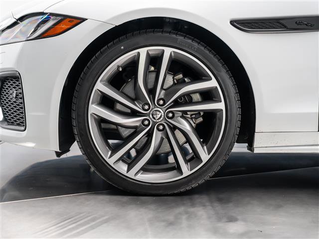 Certified 2024 Jaguar XF R-Dynamic SE image 12