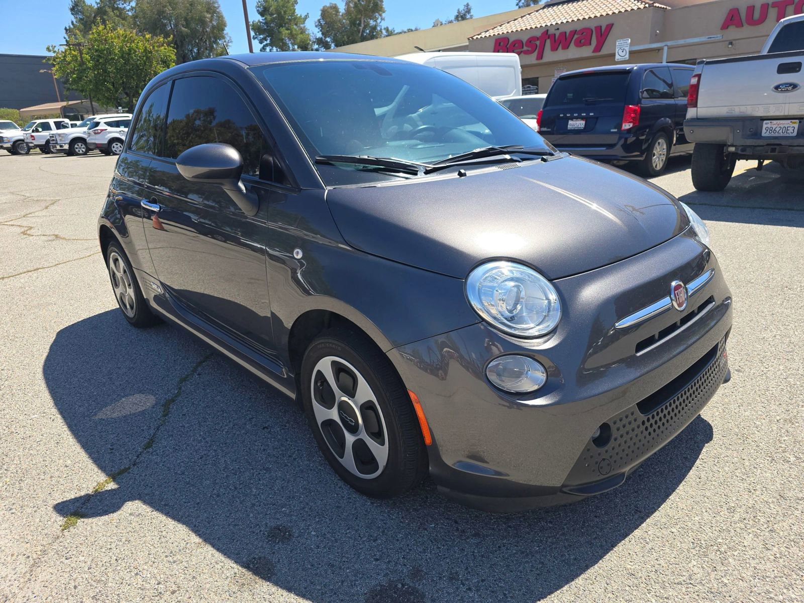 Used 2017 FIAT 500 e image 3