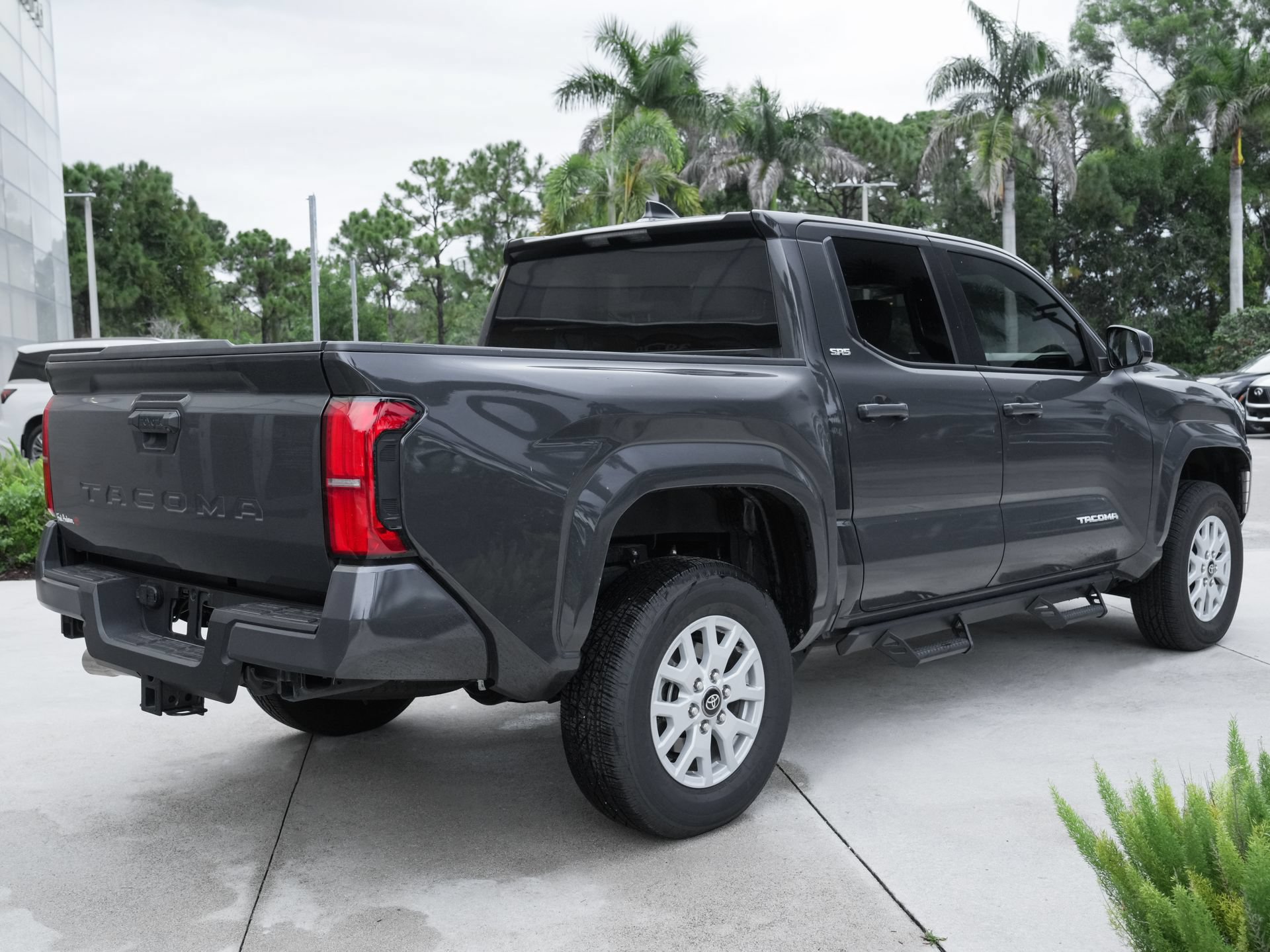 Used 2026 Toyota Tacoma SR5 RWD image 9