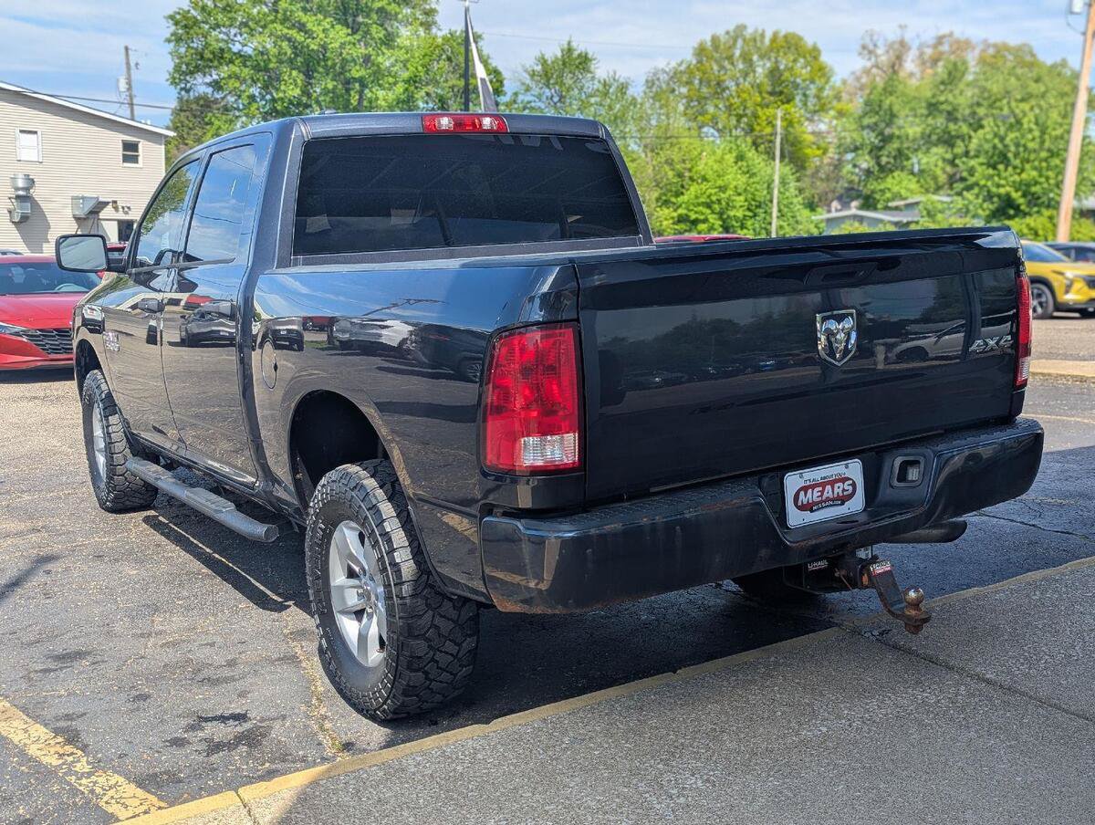Used 2017 RAM 1500 Express AWD/4WD image 11