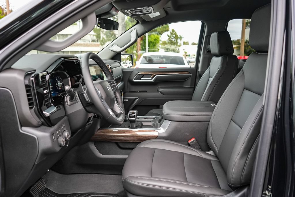 New 2026 Chevrolet Silverado 1500 RST w/ Safety Package AWD/4WD image 17