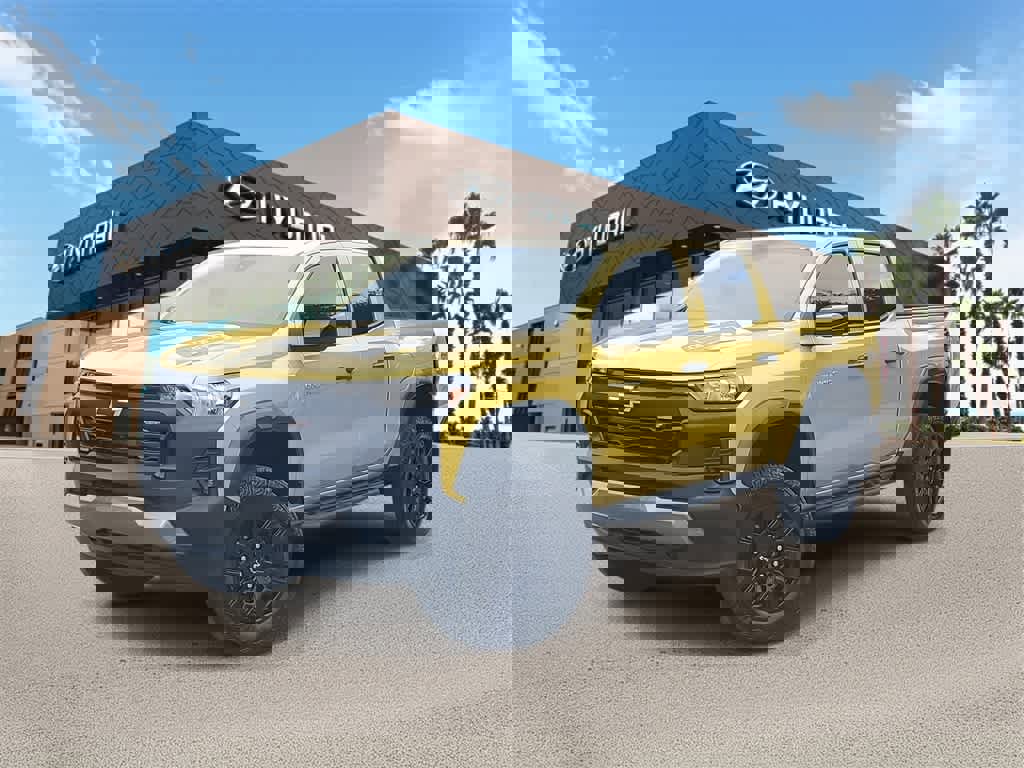 Used 2023 Chevrolet Colorado Trail Boss w/ Technology Package image 1