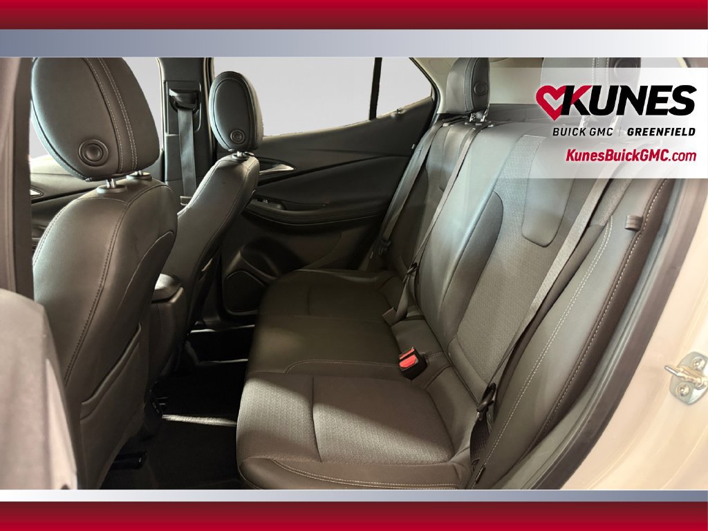 Used 2025 Buick Encore GX Preferred AWD/4WD image 33