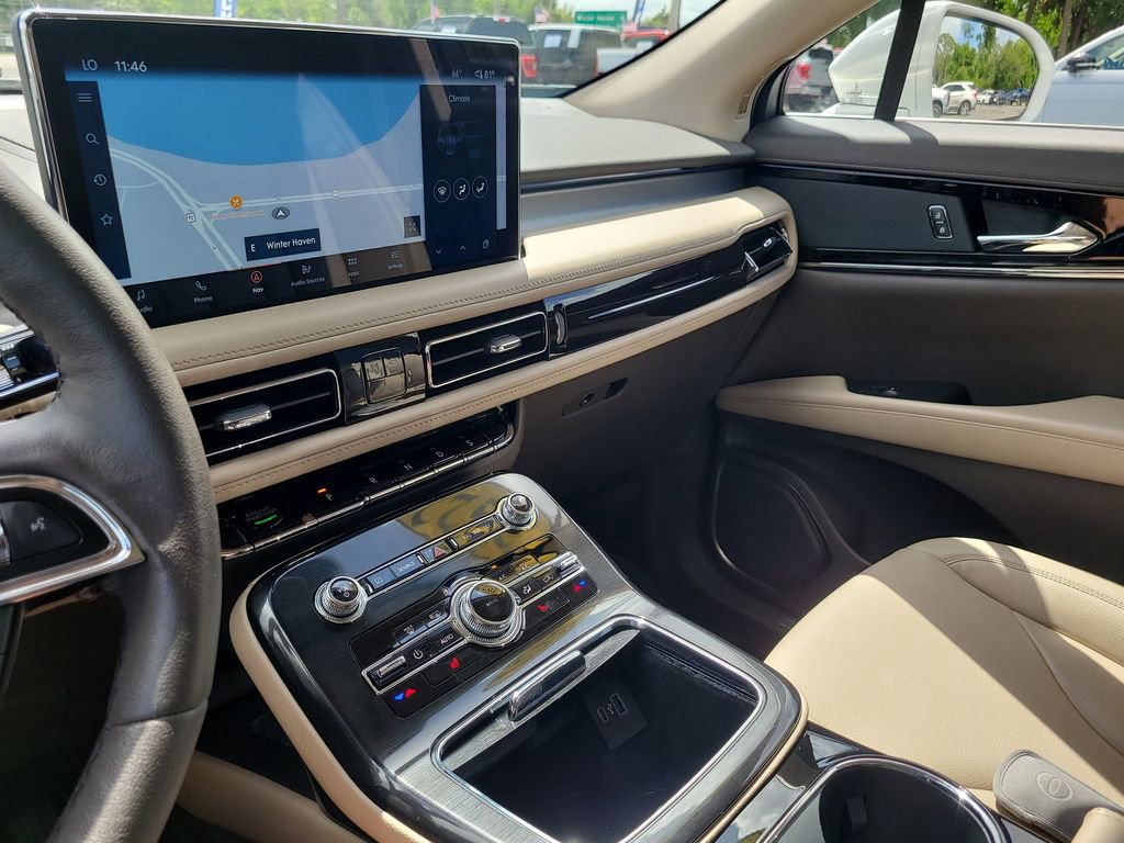 Used 2022 Lincoln Nautilus FWD w/ Premium Package image 19