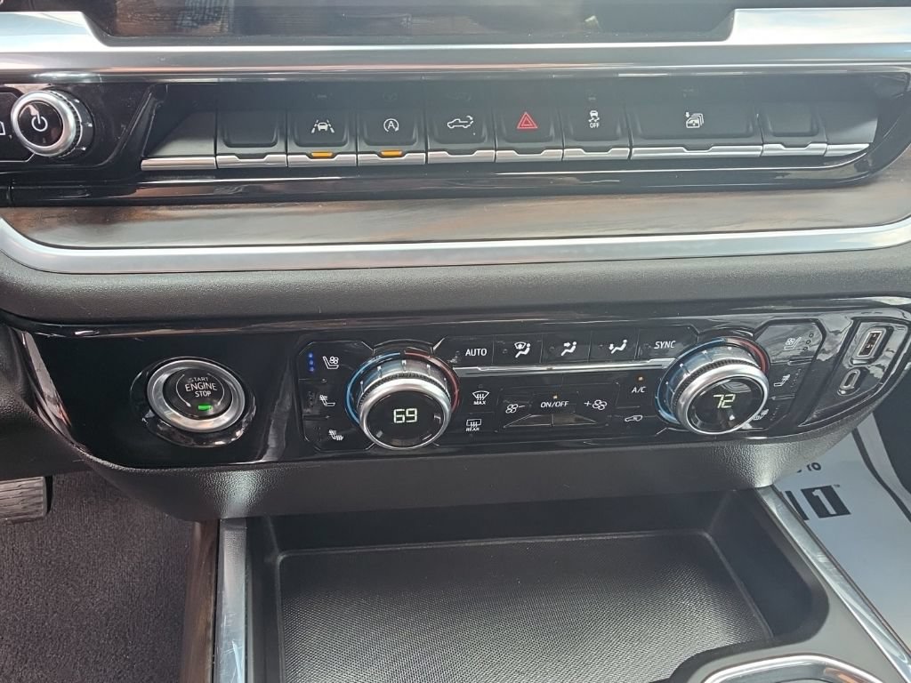 Certified 2022 GMC Sierra 1500 SLT w/ SLT Convenience Package AWD/4WD image 32