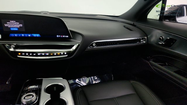 Used 2024 Cadillac Lyriq Tech w/ Driver Assist Package AWD/4WD image 55