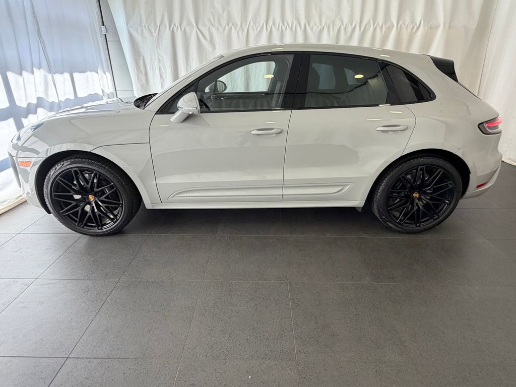 Used 2023 Porsche Macan GTS AWD/4WD image 2