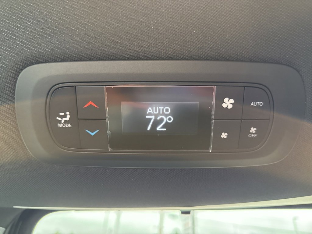 New 2026 Chrysler Pacifica Select image 18