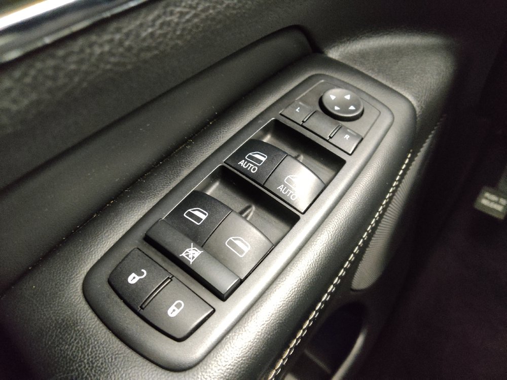 Used 2017 Jeep Grand Cherokee Limited AWD/4WD image 27